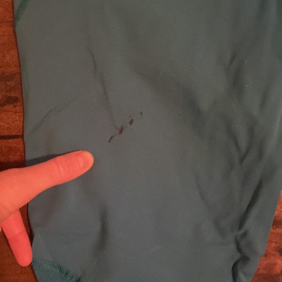Lululemon capris teal size 4 - Picture 3 of 3